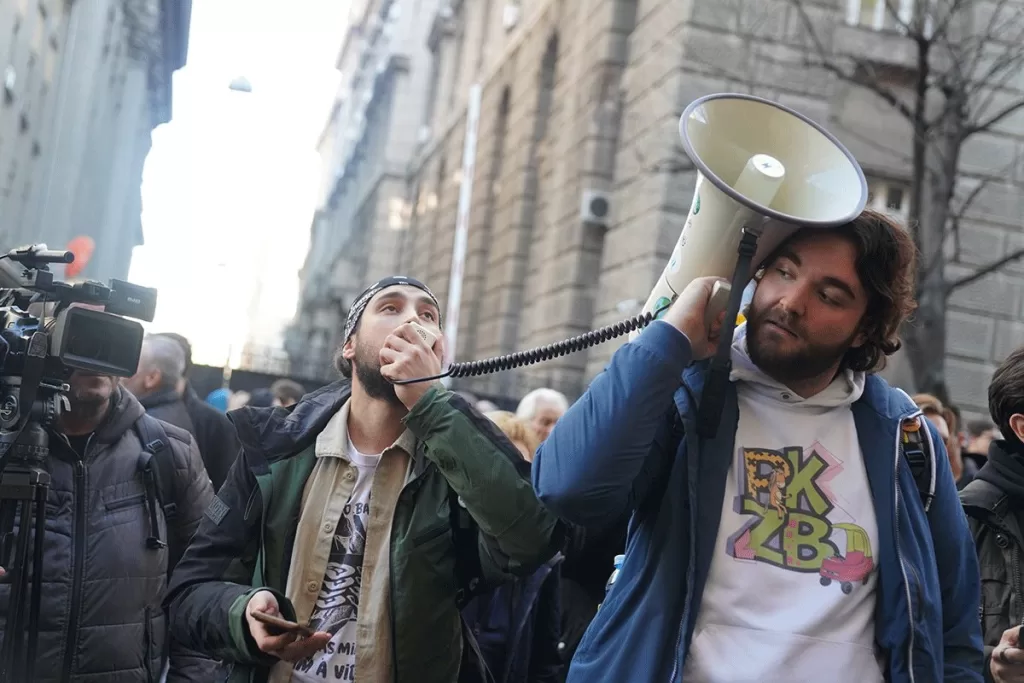 Studenti blokirali ulaz u Ministarstvo državne uprave, traže ponavljanje izbora