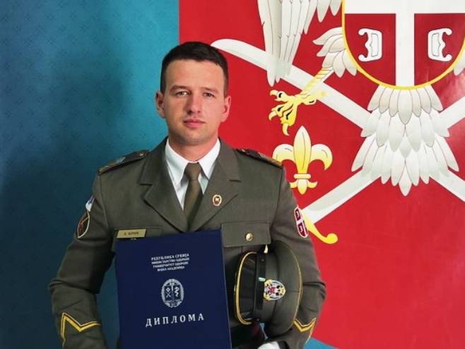 Aleksa Đurić primjer mladima, jedan od 177 promovisanih kadeta Vojne akademije Srbije, sada pripravnik u PU Zvornik (VIDEO)
