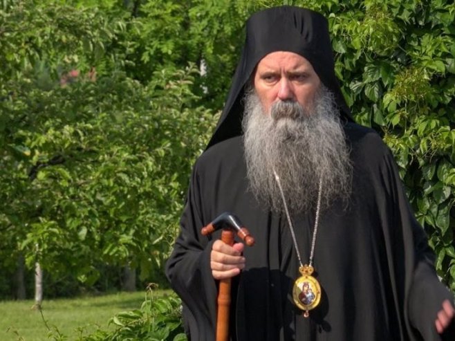 Mitropolit Fotije osudio prijetnje Srbima u FBiH i skrnavljenje hrama