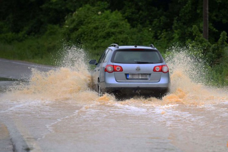 Upozorenje na obilne padavine i porast bujičnih vodotokova