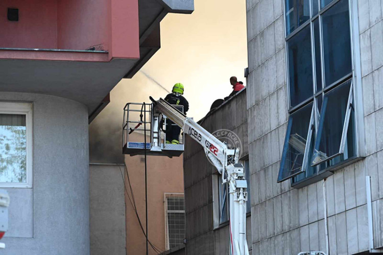 Haotično stanje u Banjaluci: Vatra se širi i na hotel „Bosna