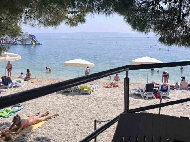 FZO: Besplatna hitna zdravstvena pomoć u inostranstvu tokom godišnjih odmora