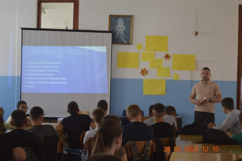 Policijski službenici Policijske stanice Milići održali edukativna predavanja u OŠ „Aleksa Jakšić“ u Milićima