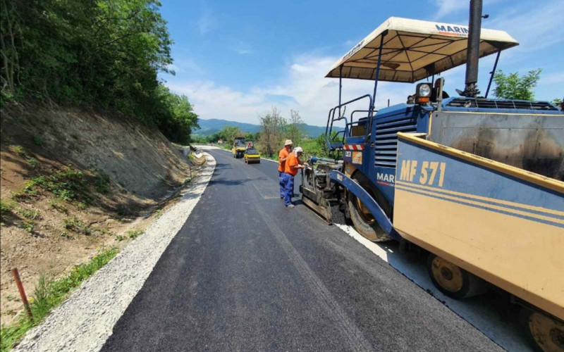 Vozači oprez, magla u kotinama, opovećana opasnost od odrona