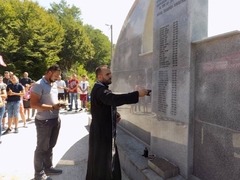 U Bratuncu parastos za 20 ubijenih Srba iz naselja Hranča