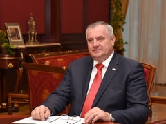 Višković ispunio obećanje: Milići dobijaju stambenu zgradu za mlade bračne parove