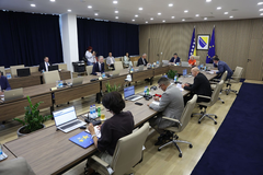 Katastrofalan rad vlasti na nivou BiH, a primaju nemoralno visoke plate