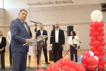 Dodik: Gdje je SNSD na vlasti, tu su riješeni svi kapitalni izazovi