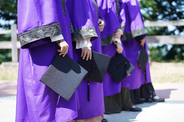 I dalje izdaju diplome, a optuženi da su ih prodavali