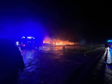 U velikom požaru na pijaci "Arizona" izgorjela hala: "Nismo mogli ništa spasiti" 