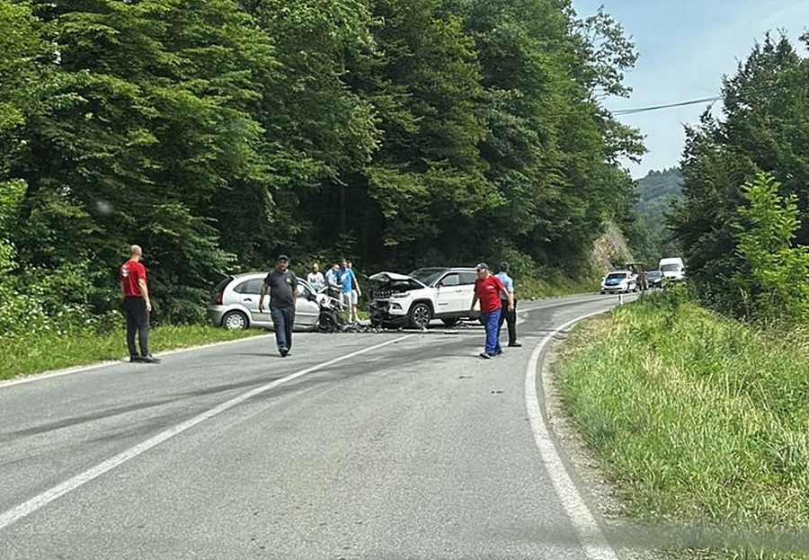 Detalji nesreće na putu Milići - Vlasenica: Jedna osoba poginula, tri povrijeđene